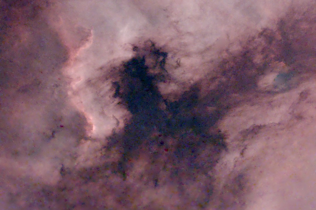 The Gulf of Mexico region of NGC 7000 and the Cygnus Wall with the catalog stars, the sky glow and the grain removed